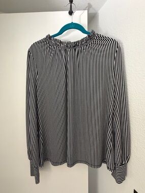 Adrianna Papell Long Sleeve Top